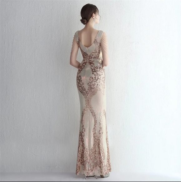 Gold, Floral,V Neck, Round Back, Sleeveless, Beaded, Sequined, Mermaid… - Picture 10 of 16